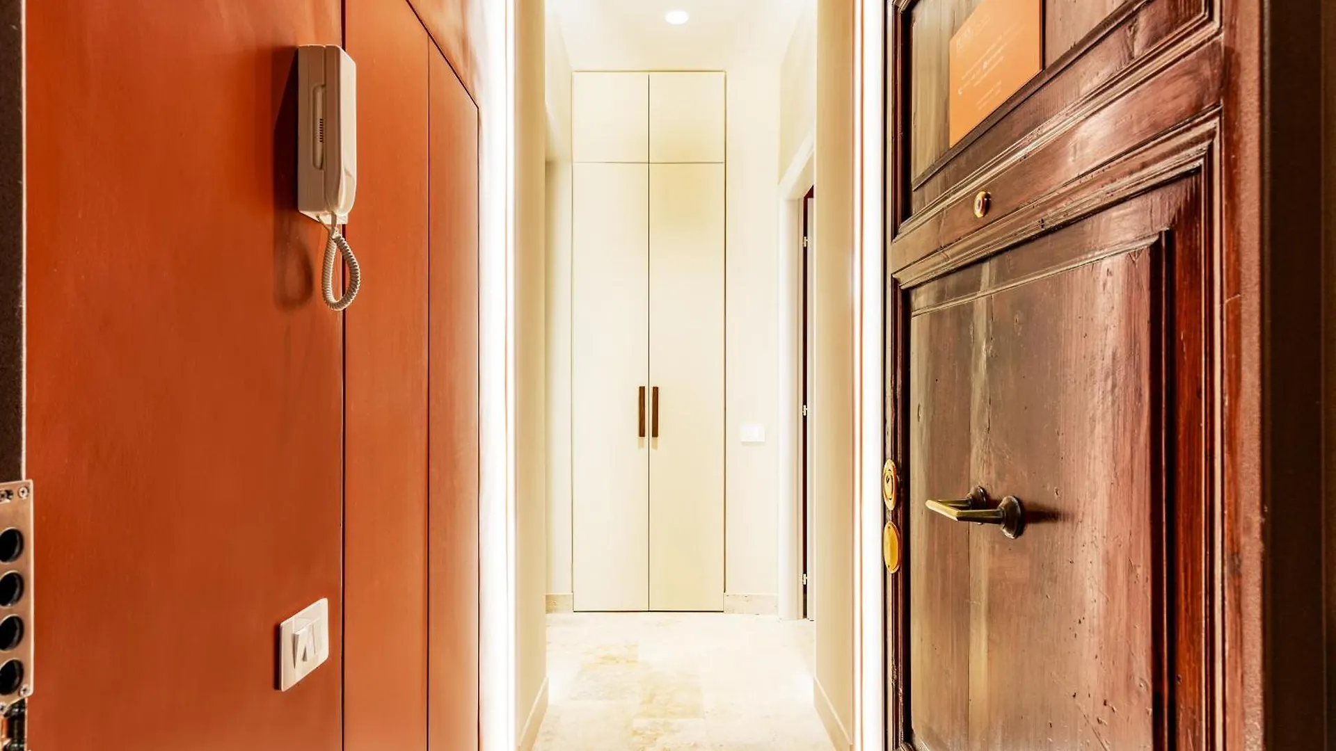 Petra Apartments San Giovanni 로마